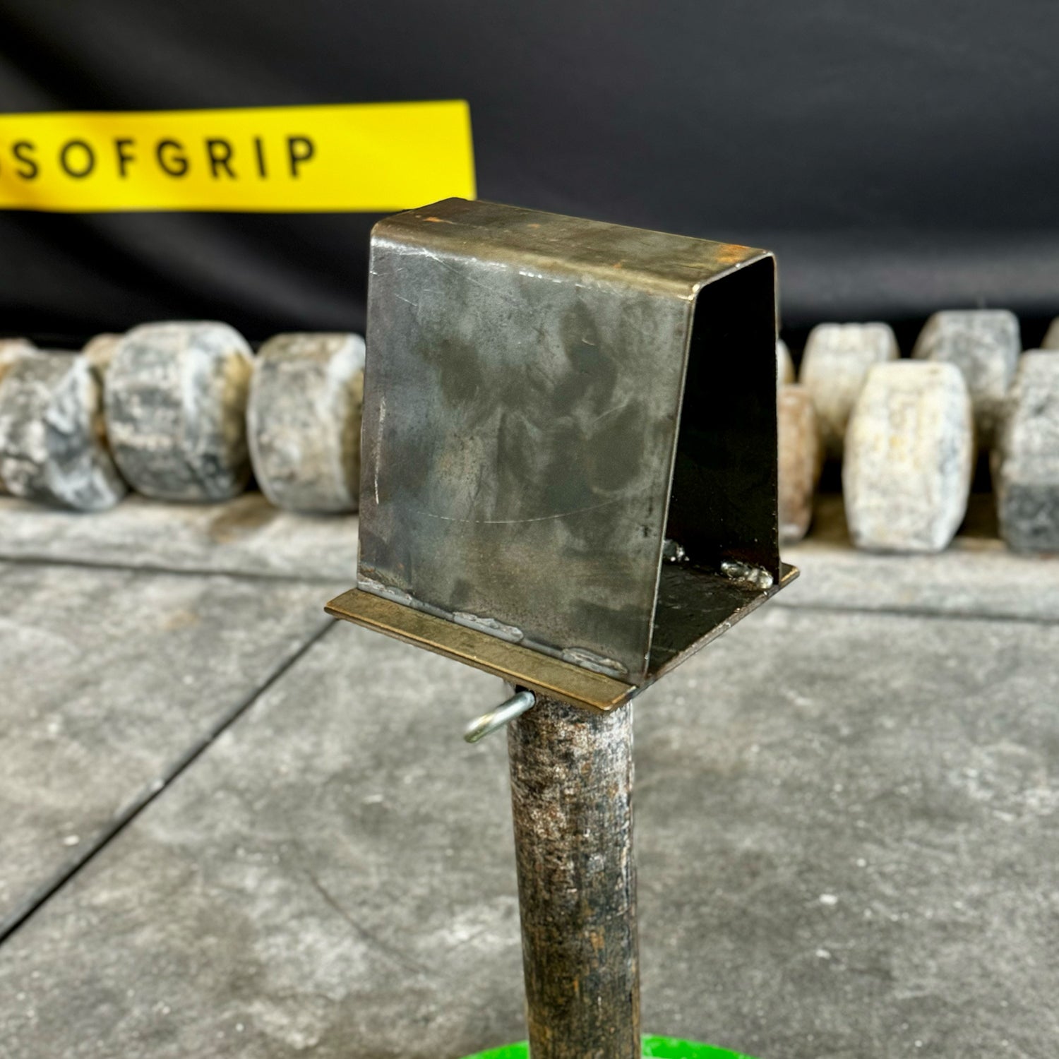 GripTopz - Gold Bar Pinch Lift Top