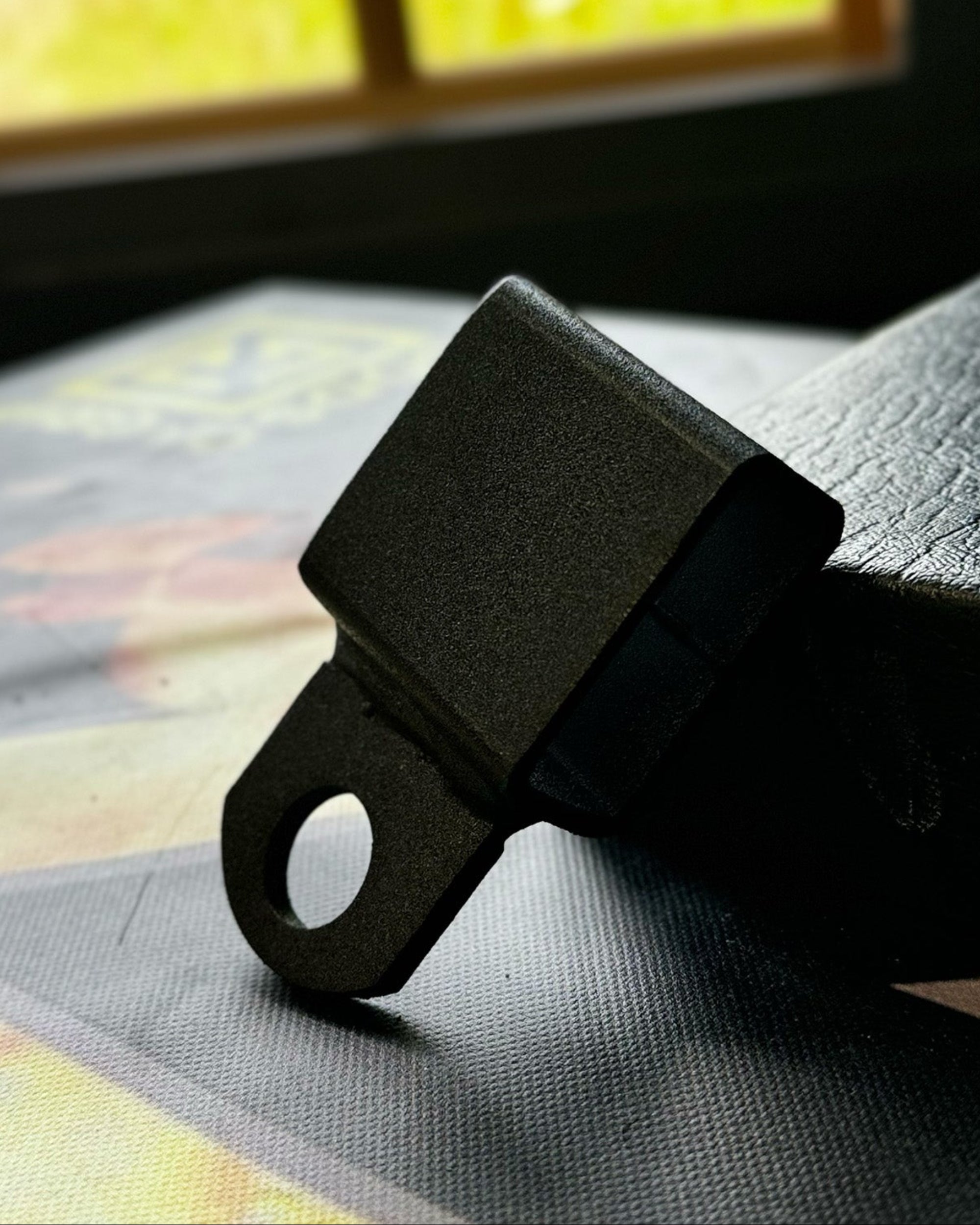 Inch Pinch Grip Tool